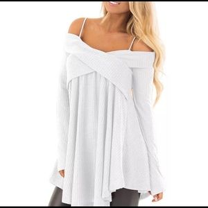Women’s medium cold shoulder top